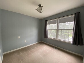 211 Morningside Dr in Falling Waters, WV - Building Photo - Building Photo