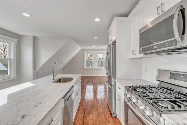 22 Hubinger St in New Haven, CT - Building Photo - Building Photo