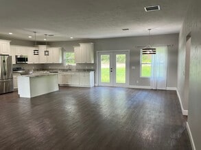 239 SW Fieldstone Ct in Lake City, FL - Building Photo - Building Photo