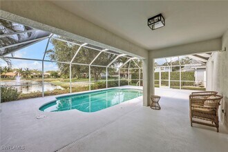 15015 Savannah Dr in Naples, FL - Foto de edificio - Building Photo