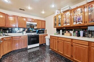 39 Willow St in Jersey City, NJ - Building Photo - Building Photo