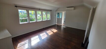 8533 Rosewood Ave, Unit 8533 in West Hollywood, CA - Foto de edificio - Building Photo