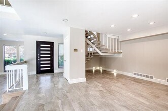 16341 Lauder Ln in Dallas, TX - Building Photo - Building Photo