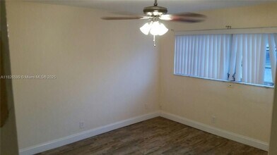 180 NE 12th Ave in Hallandale Beach, FL - Building Photo - Building Photo