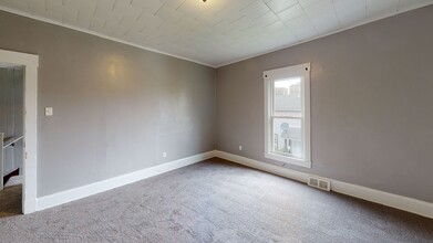 33 Westminster Ave in Greensburg, PA - Building Photo - Building Photo