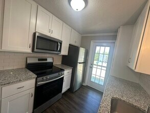 410 W 6th Ave in Raeford, NC - Building Photo - Building Photo