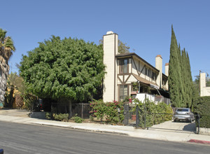 1348 N Orange Dr in Los Angeles, CA - Building Photo - Building Photo