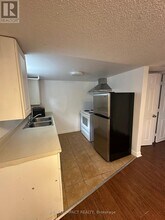 93 Park Rd S in Oshawa, ON - Building Photo - Building Photo