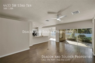 4433 SW 53rd Terrace in Ocala, FL - Foto de edificio - Building Photo