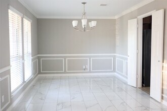 6802 Claire Brook Dr in Richmond, TX - Building Photo - Building Photo