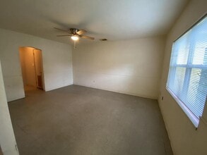 1051 E Walnut St in Lakeland, FL - Building Photo - Building Photo