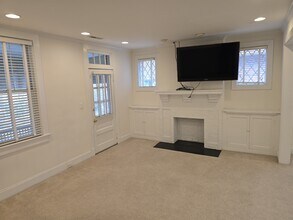 621 W Princess Anne Rd in Norfolk, VA - Building Photo - Building Photo