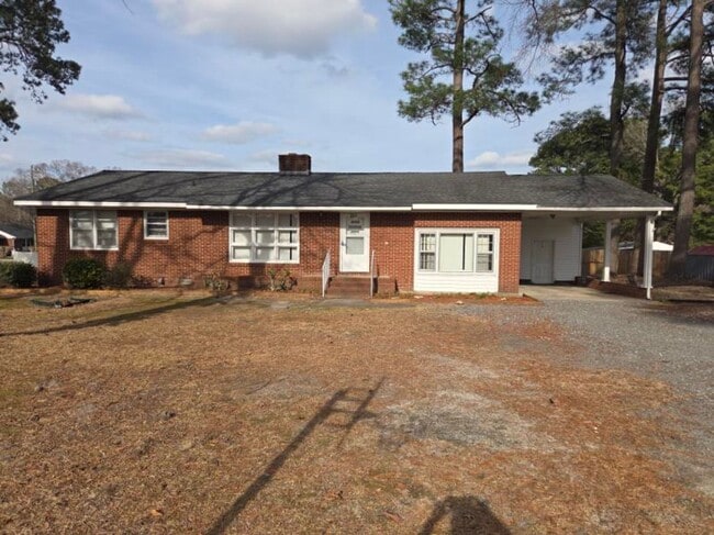 201 Holly Rd