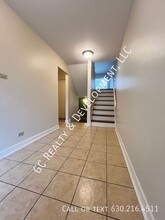 2S 772 Jamestown Trail in Oak Brook, IL - Building Photo - Building Photo