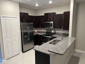 15503 Prestwick Rose Pl in Sun City Center, FL - Building Photo - Building Photo