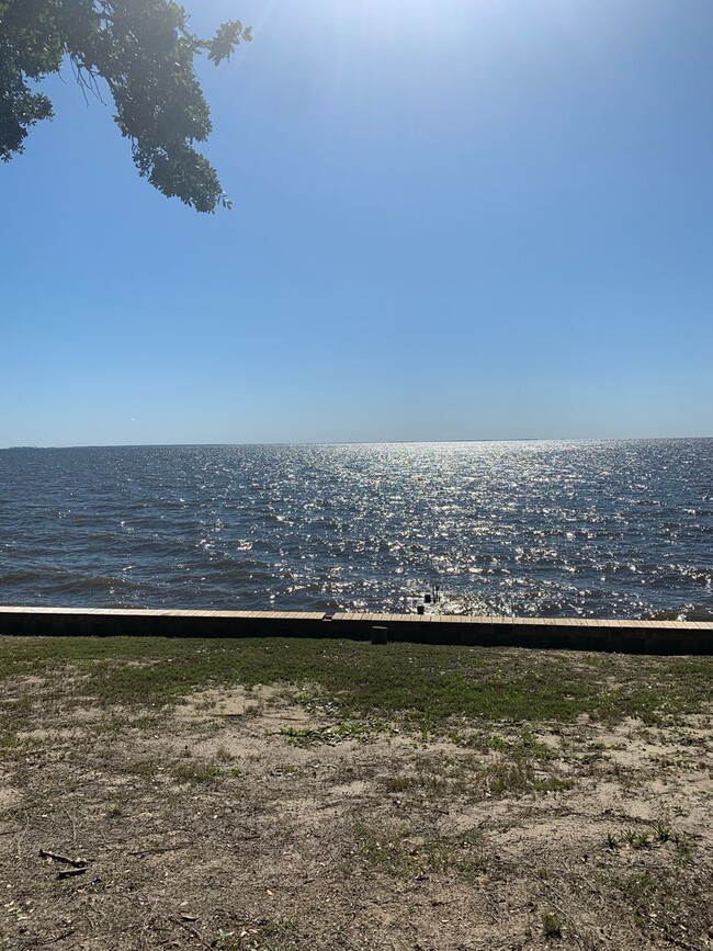 216 Griggs Acres Dr in Point Harbor, NC - Building Photo - Building Photo