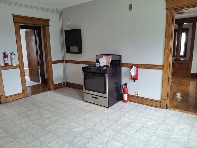 486 Wilson St in Waterbury, CT - Building Photo - Building Photo