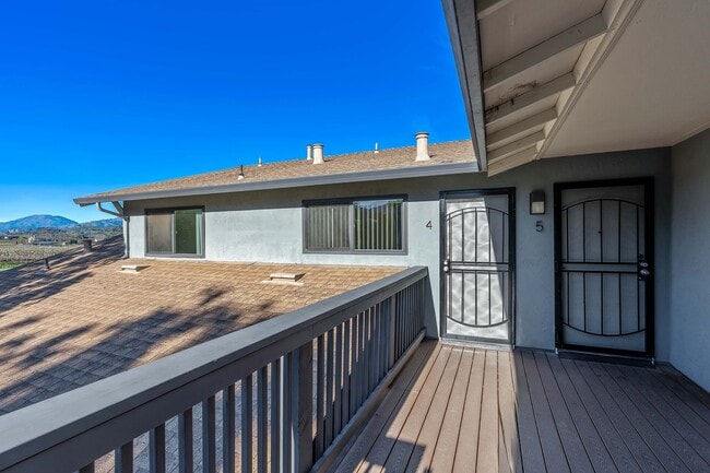 1356 Monte Vista Ave in St Helena, CA - Building Photo - Building Photo