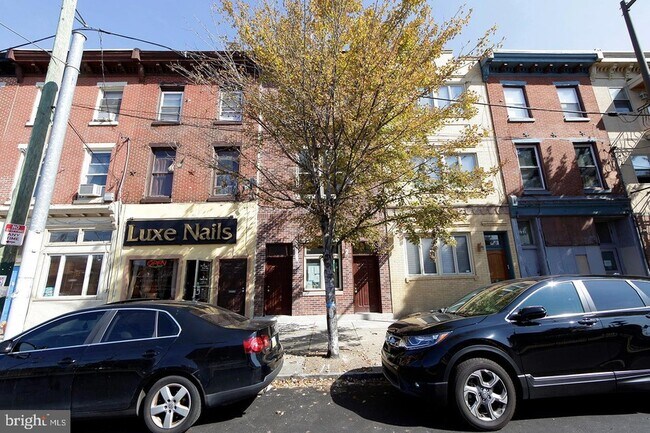 335 W Girard Ave, Unit 1ST FLOOR in Philadelphia, PA - Foto de edificio - Building Photo