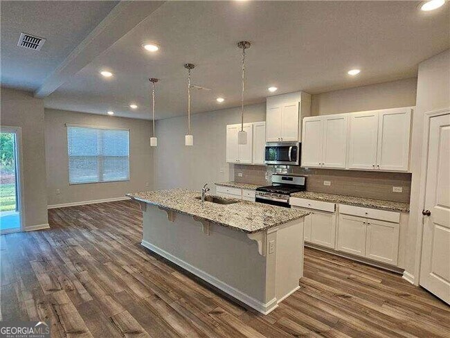 194 Green Love Ln in Grayson, GA - Foto de edificio - Building Photo