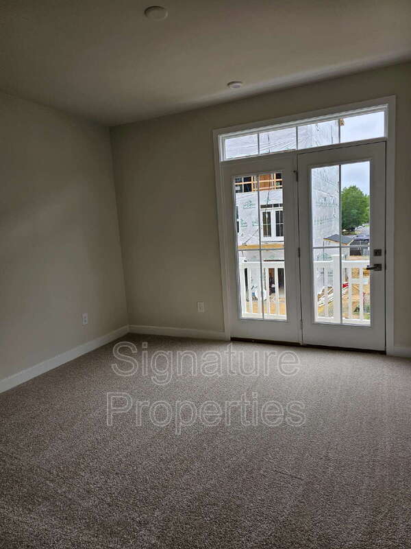 8040 Laurel Woods Ln in Glen Allen, VA - Building Photo - Building Photo