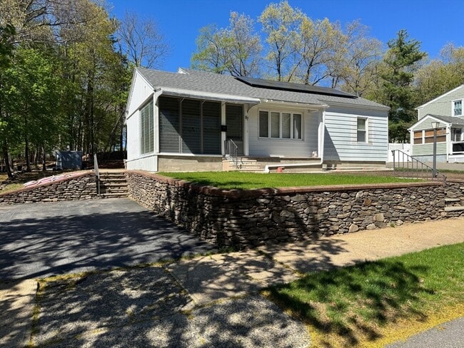 87 Starr St in Leominster, MA - Building Photo - Building Photo