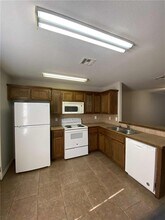 705 W Garland St in Siloam Springs, AR - Building Photo - Building Photo