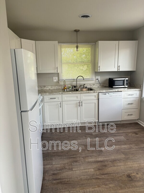 753 Bluff City Hwy in Bristol, TN - Building Photo - Building Photo