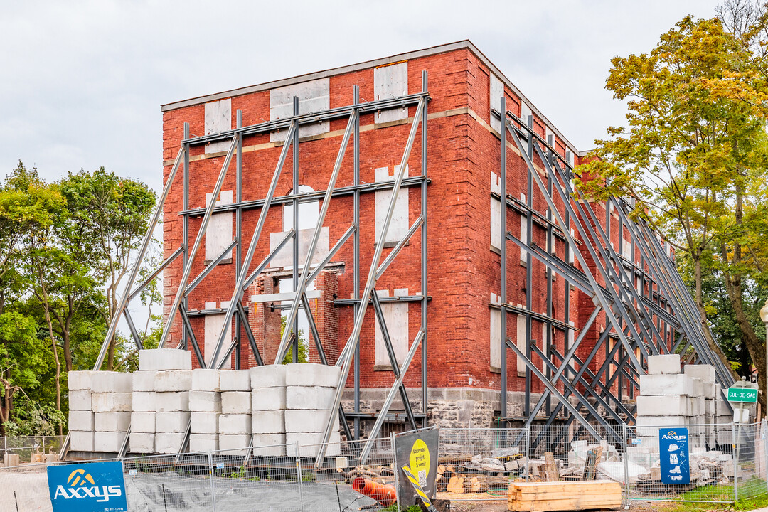 500 Claremont Av in Westmount, QC - Building Photo