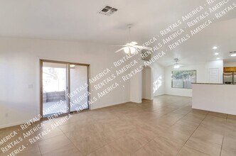 8445 S Burien Rd in Tucson, AZ - Building Photo - Building Photo