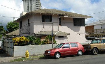 2310 Fern St in Honolulu, HI - Building Photo - Building Photo