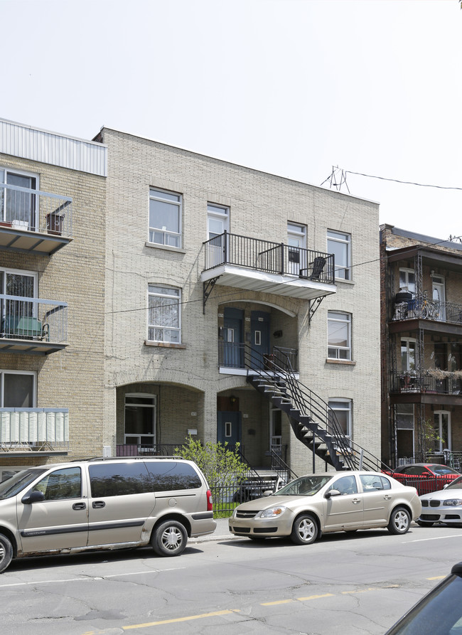 3690 LaSalle in Montréal, QC - Building Photo - Primary Photo