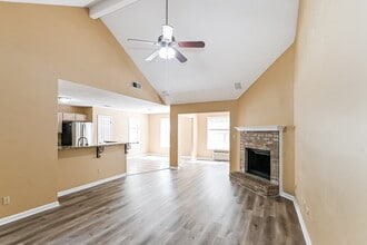 994 Painted Desert Ln in Cordova, TN - Building Photo - Building Photo