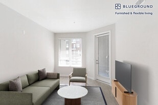 6301 Shellmound St in Emeryville, CA - Building Photo