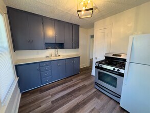 3120 Cottage Grove Ave in Des Moines, IA - Building Photo - Building Photo