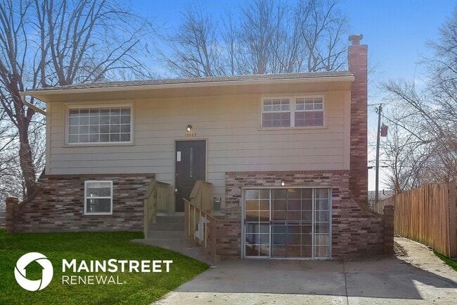 property at 18409 Lexington Rd