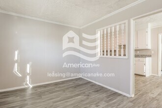 24 Smythe St in Pelzer, SC - Foto de edificio - Building Photo