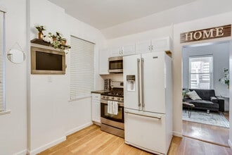 1519 W Superior St in Chicago, IL - Building Photo - Building Photo