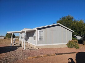 5283 E Brickey Dr in Hereford, AZ - Building Photo