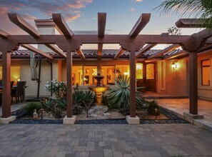 30256 Avenida Selecta in Rancho Palos Verdes, CA - Building Photo - Building Photo