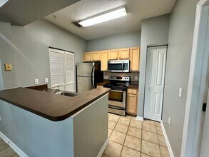 12825 Madison Pointe Cir in Orlando, FL - Building Photo - Building Photo