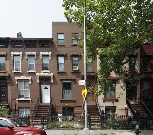 739 Quincy St in Brooklyn, NY - Building Photo - Building Photo