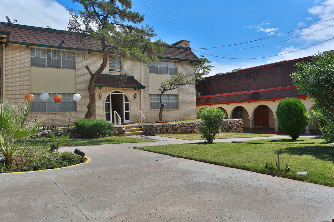 Del Prado Apartments in El Paso, TX - Building Photo