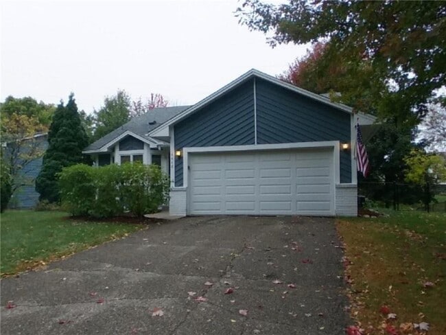 property at 4448 Hamilton Dr