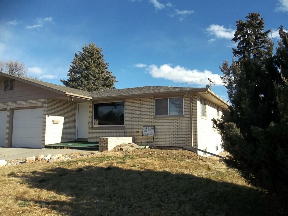 1704 N Empire Ave in Loveland, CO - Building Photo