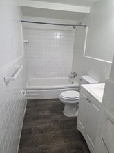 35505 E Michigan Ave in Wayne, MI - Building Photo - Building Photo