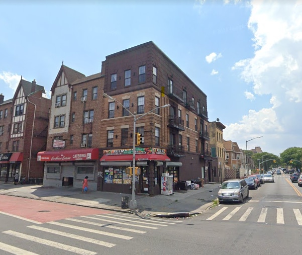 2022 Nostrand Ave in Brooklyn, NY - Foto de edificio - Building Photo