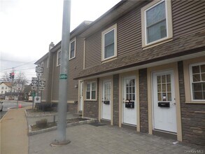 1 E Main St in Washingtonville, NY - Building Photo - Building Photo