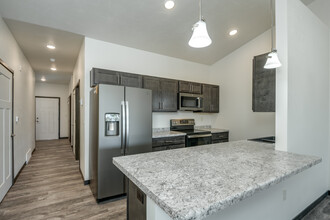 Zimmer Dr Townhomes in Manitowoc, WI - Foto de edificio - Interior Photo