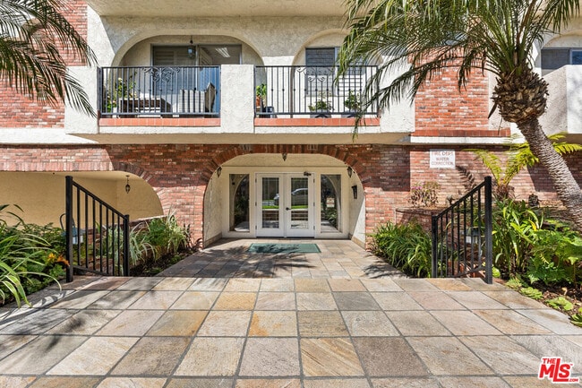 property at 125 Montana Ave